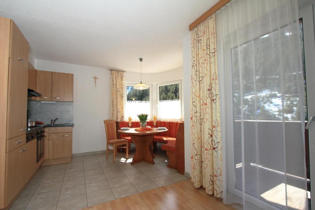 Adlerhof Appartement Sankt Leonhard im Pitztal Kamer foto